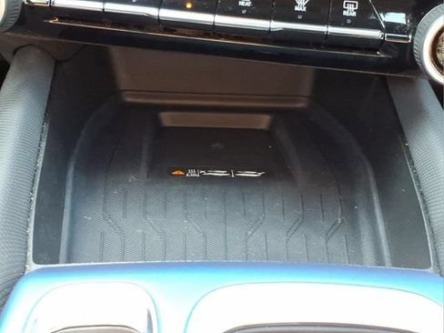 Used 2025 Chevrolet Equinox EV LT w/ Convenience Package FWD image 19