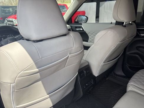 Used 2024 Mitsubishi Outlander SEL image 17