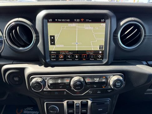 Used 2021 Jeep Wrangler Unlimited Sahara w/ Cold Weather Group AWD/4WD image 21