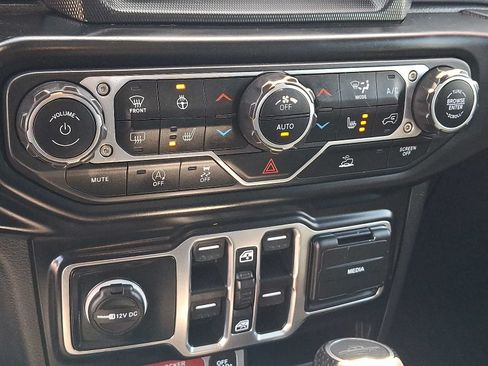Used 2021 Jeep Gladiator Mojave AWD/4WD image 15