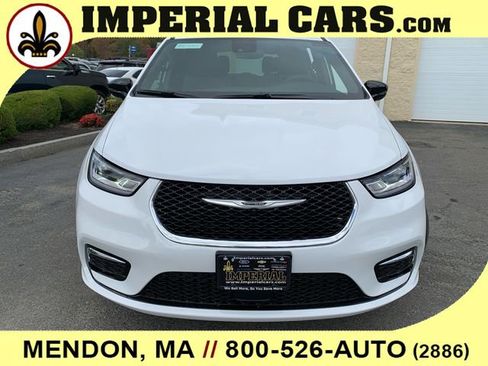 New 2026 Chrysler Pacifica Select image 5