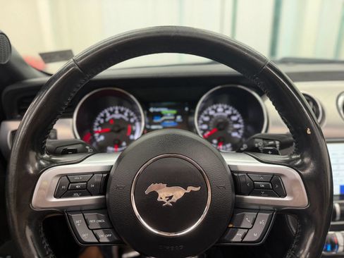Used 2020 Ford Mustang Premium RWD image 19