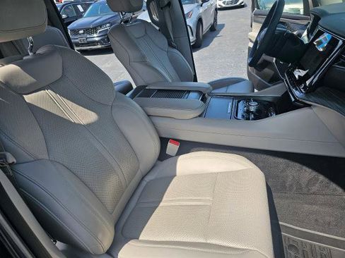 Used 2023 Jeep Wagoneer Series III w/ Preferred Equipment Group AWD/4WD image 46