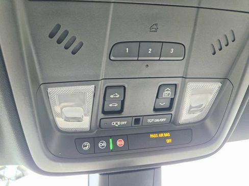 Used 2017 Cadillac XT5 Luxury w/ Driver Awareness Package FWD image 35