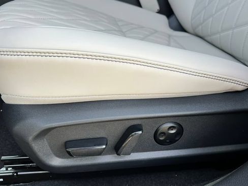 New 2026 Nissan Sentra SL w/ Floor Mat Package FWD image 9