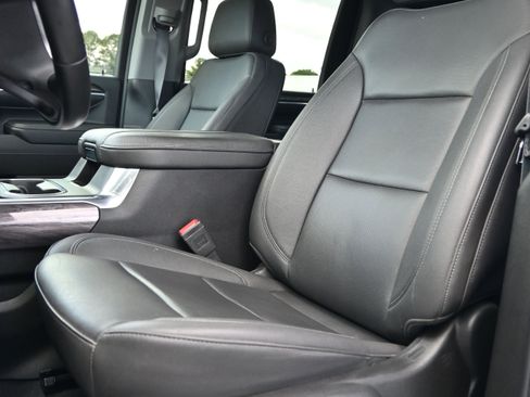 Used 2024 Chevrolet Silverado 2500 LTZ w/ LTZ Plus Package image 18