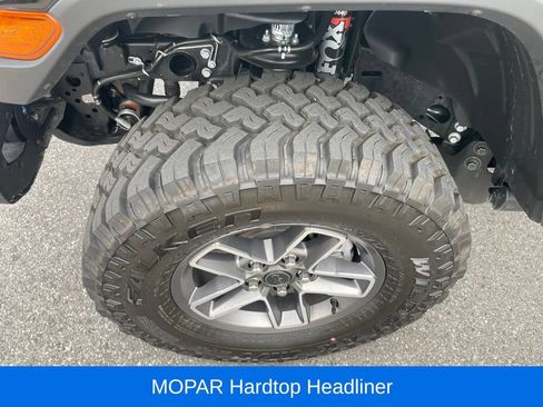 Certified 2026 Jeep Gladiator Mojave AWD/4WD image 25