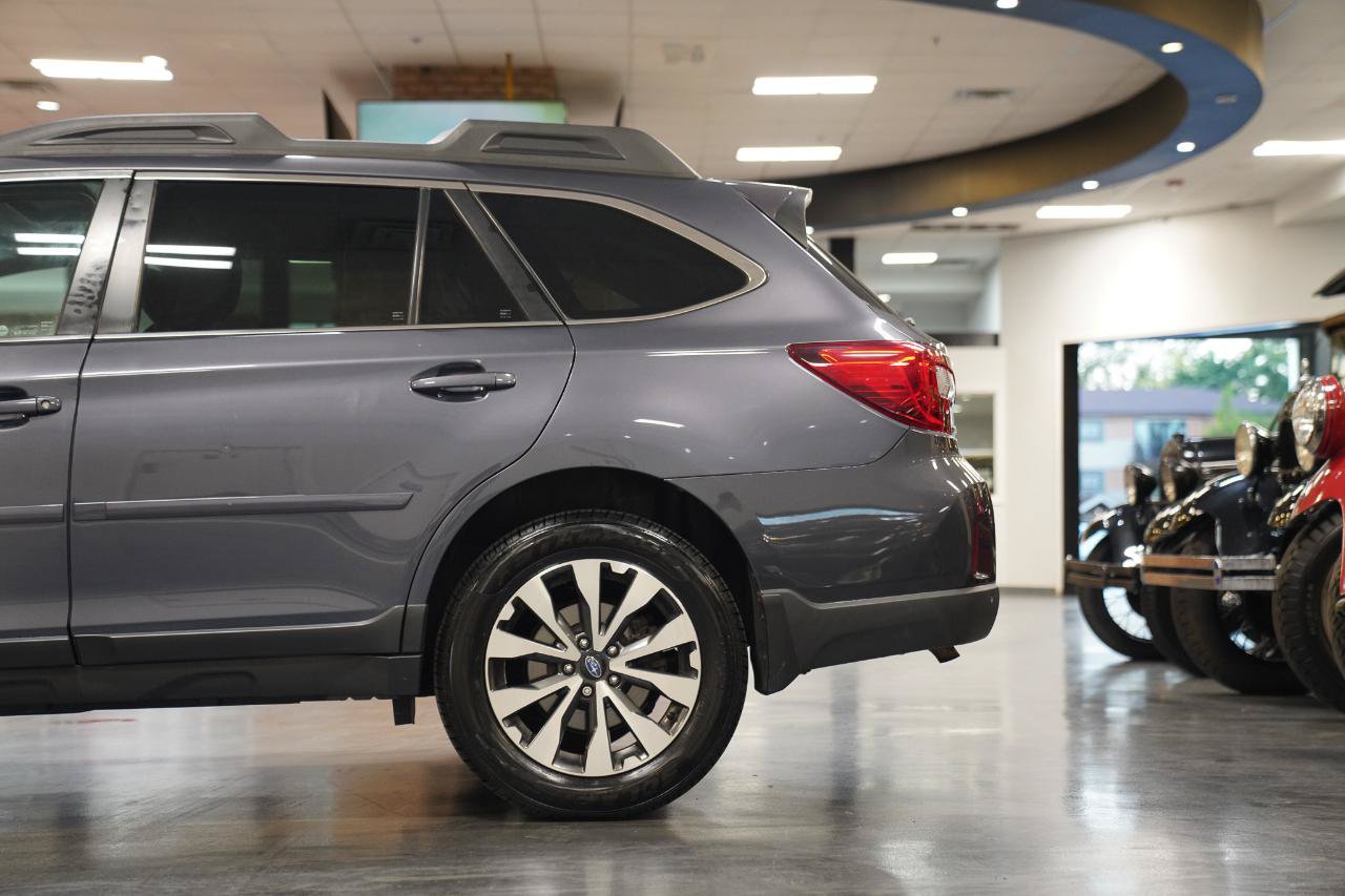 Used 2017 Subaru Outback 2.5i Limited AWD/4WD image 8