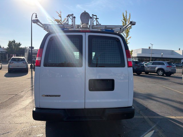 Used 2021 Chevrolet Express 2500 w/ Driver Convenience Package RWD image 6