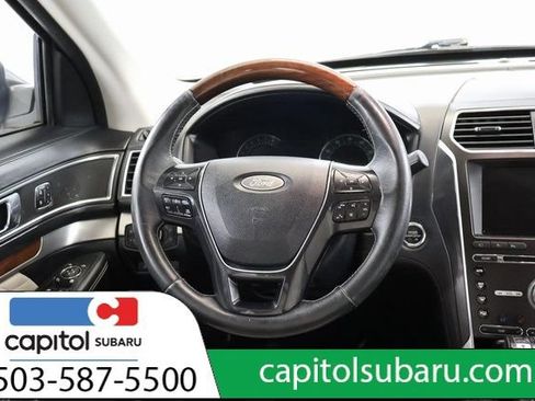 Used 2018 Ford Explorer Platinum AWD/4WD image 16