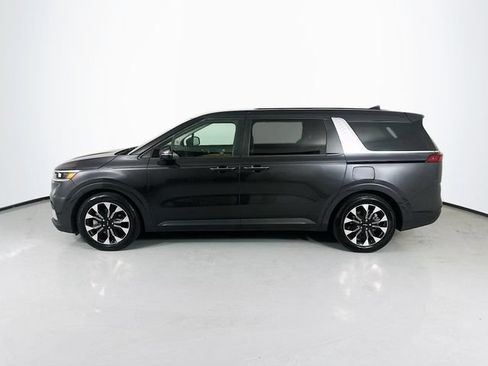 Used 2024 Kia Carnival EX FWD image 6
