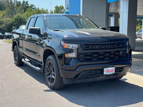 Used 2025 Chevrolet Silverado 1500 Custom w/ Rally Edition AWD/4WD image 2
