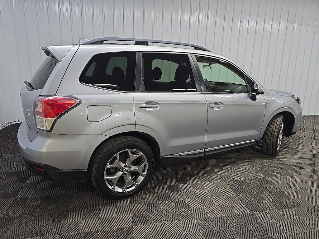 Used 2017 Subaru Forester 2.5i Touring AWD/4WD image 3