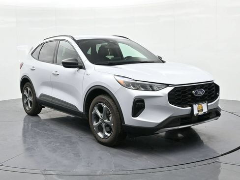 Used 2025 Ford Escape ST-Line AWD/4WD image 4