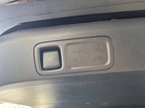 Used 2024 Ford Expedition Platinum AWD/4WD image 37