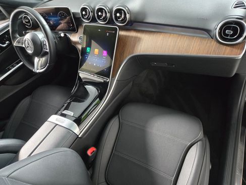 Used 2025 Mercedes-Benz C 300 Sedan image 19