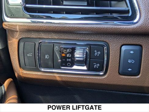 Used 2024 Lincoln Navigator Reserve AWD/4WD image 18