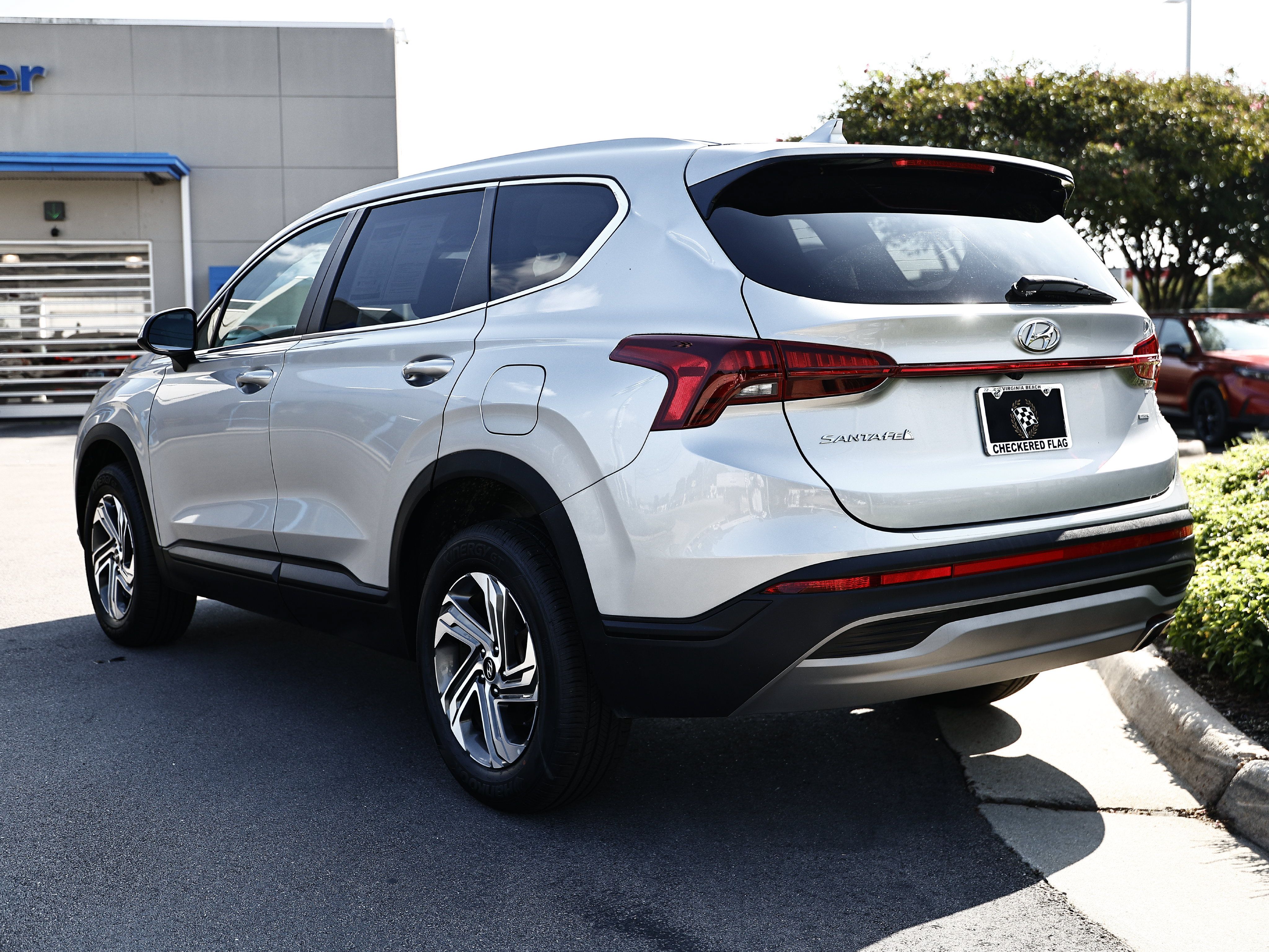 Used 2023 Hyundai Santa Fe SE AWD/4WD image 7