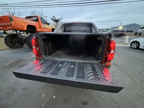 Used 2007 Chevrolet Avalanche LTZ w/ LTZ Preferred Equipment Group AWD/4WD image 34