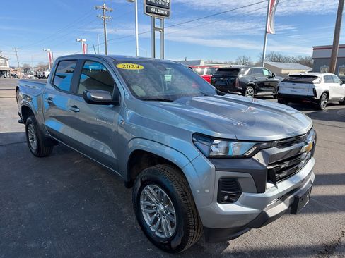 Used 2024 Chevrolet Colorado LT w/ LT Convenience Package II image 3