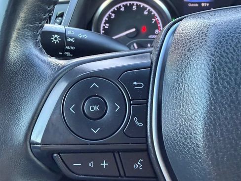 Used 2018 Toyota Camry SE w/ Moonroof Package FWD image 22