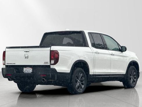 Used 2023 Honda Ridgeline Sport image 3