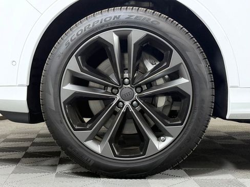 New 2026 Audi Q7 3.0T Premium Plus AWD/4WD image 12
