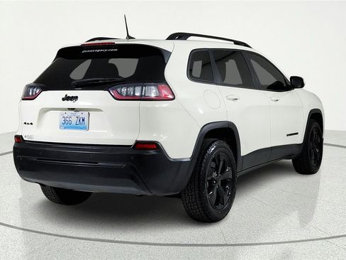 Used 2019 Jeep Cherokee Latitude Plus AWD/4WD image 3