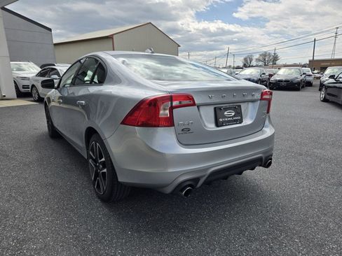 Used 2017 Volvo S60 T5 Dynamic image 16