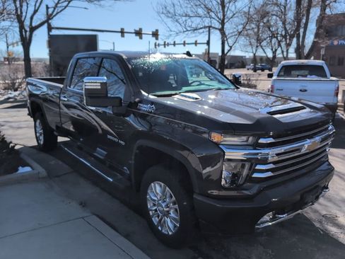 Used 2020 Chevrolet Silverado 3500 High Country w/ Z71 Off-Road Package image 4