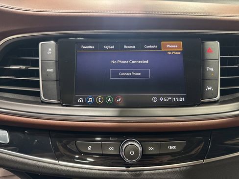 Used 2020 Buick Enclave Avenir image 32