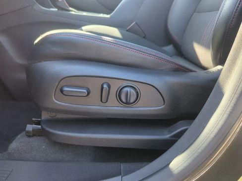 Certified 2024 Chevrolet Equinox RS image 22