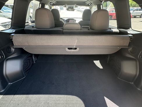 Used 2025 Subaru Forester Premium AWD/4WD image 9