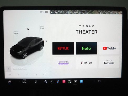 Used 2023 Tesla Model Y Long Range AWD/4WD image 37