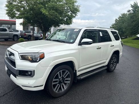 Used 2023 Toyota 4Runner Limited AWD/4WD image 7