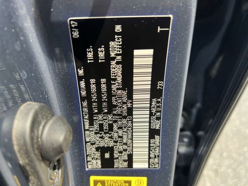 Used 2017 Toyota Highlander XLE AWD/4WD image 30