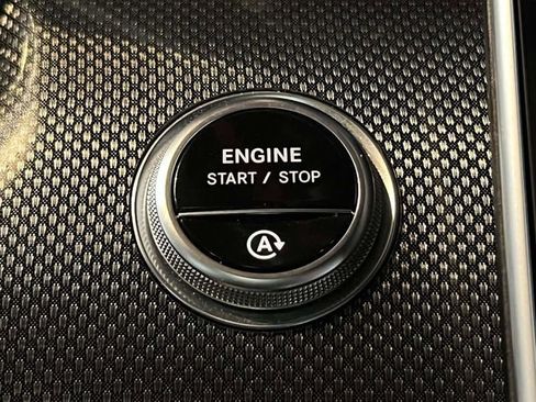 Certified 2024 Mercedes-Benz C 300 4MATIC Sedan image 30