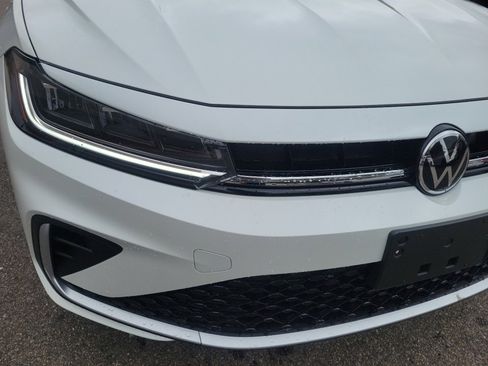 New 2026 Volkswagen Jetta SE FWD image 24