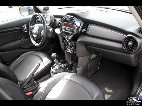 Used 2015 MINI Cooper 4-Door Hardtop w/ Premium Package FWD image 26