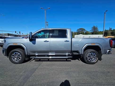 Used 2024 GMC Sierra 2500 SLT w/ SLT Convenience Package AWD/4WD image 6