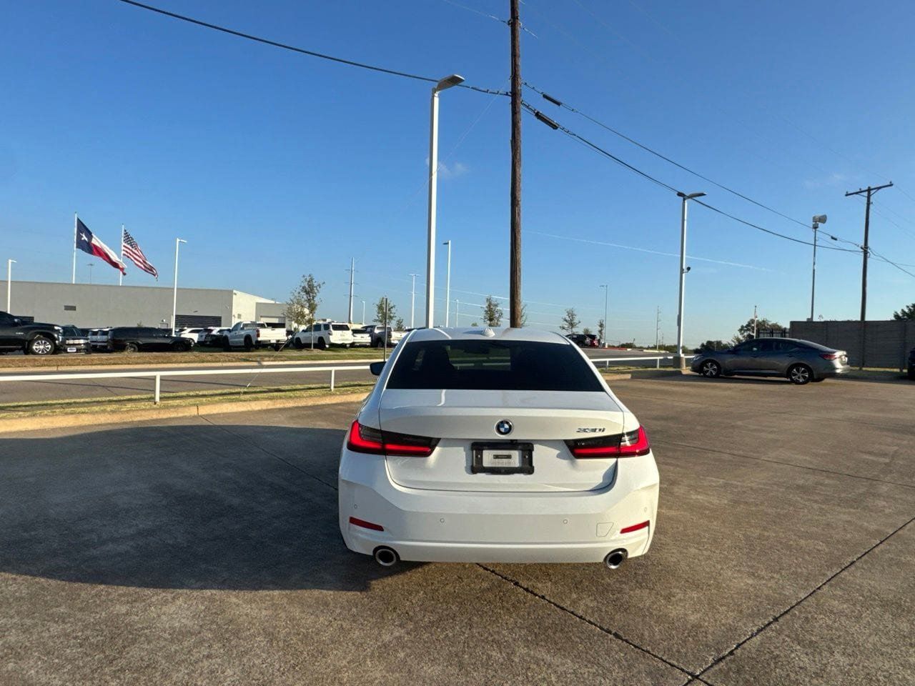 Used 2023 BMW 330i Sedan w/ Premium Package RWD image 19