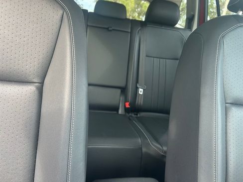 Certified 2023 Volkswagen Tiguan SE w/ Panoramic Sunroof Package image 38