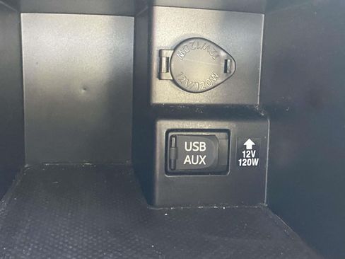 Used 2012 Toyota Camry XLE w/ Convenience Pkg FWD image 29