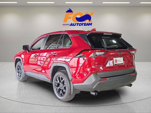 Certified 2025 Toyota RAV4 LE image 4