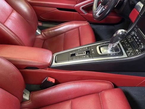 Used 2017 Porsche 911 Carrera AWD/4WD image 21