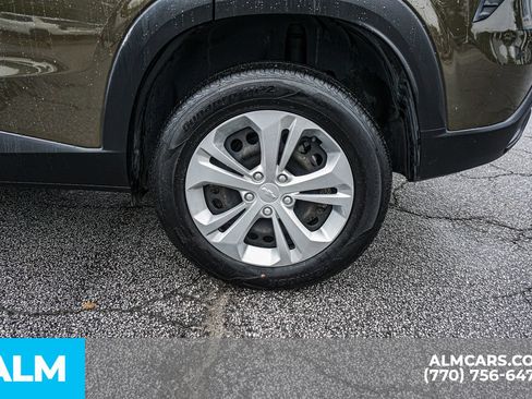 Used 2024 Chevrolet Trax LS FWD image 15