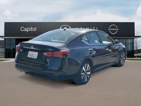 Used 2022 Nissan Altima 2.5 SV image 5