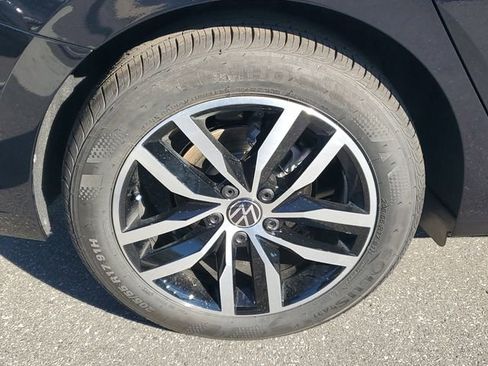 New 2026 Volkswagen Jetta SE image 5