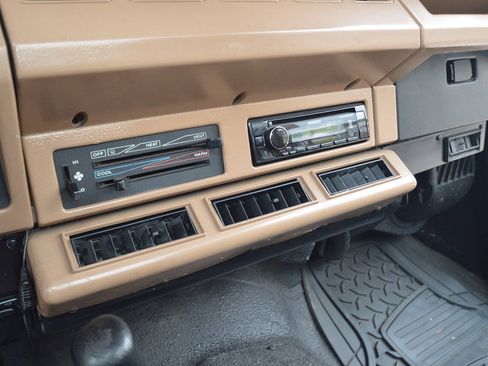 Used 1995 Jeep Wrangler Sahara AWD/4WD image 21