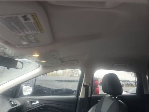 Used 2015 Ford Escape SE w/ SE Chrome Package image 29